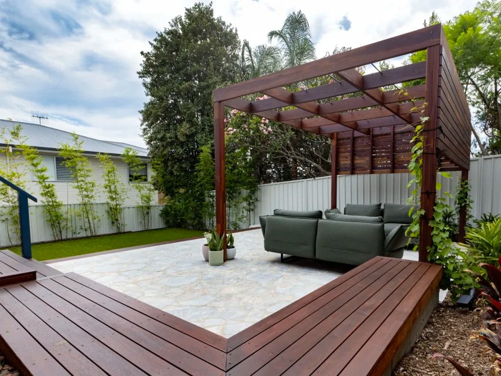 Pergola Entertainment Area Plants Steps Decking Pave Outdoor Furniture